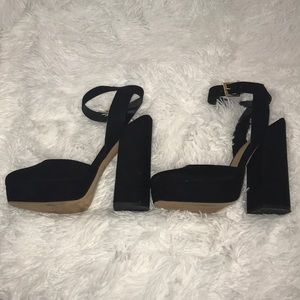 Closed toe sling back heel